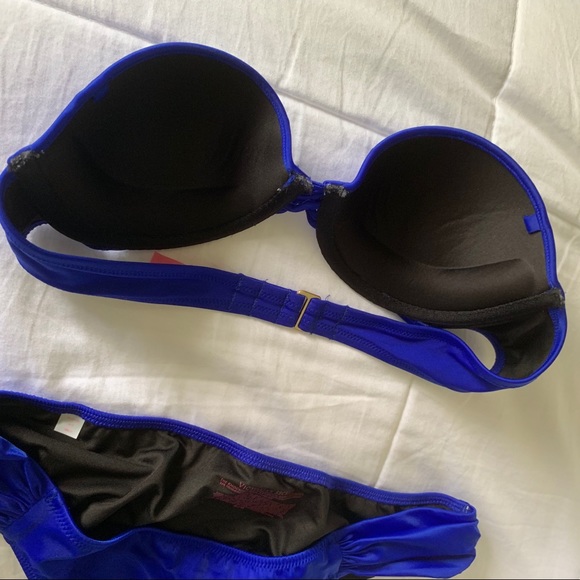 VS Knockout Bikini Set - Picture 4 of 9